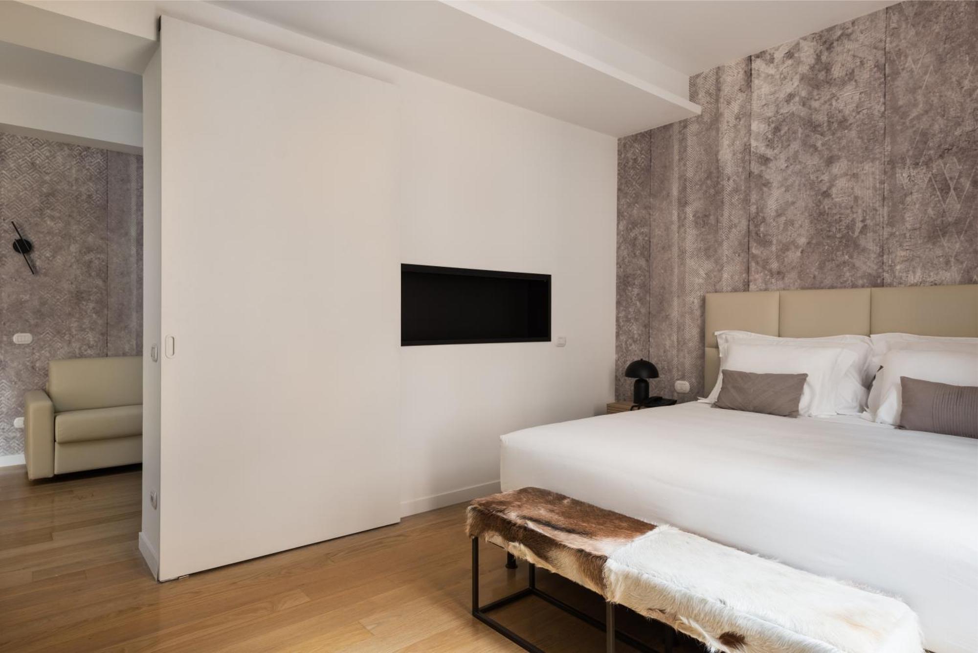 Hotell At 41